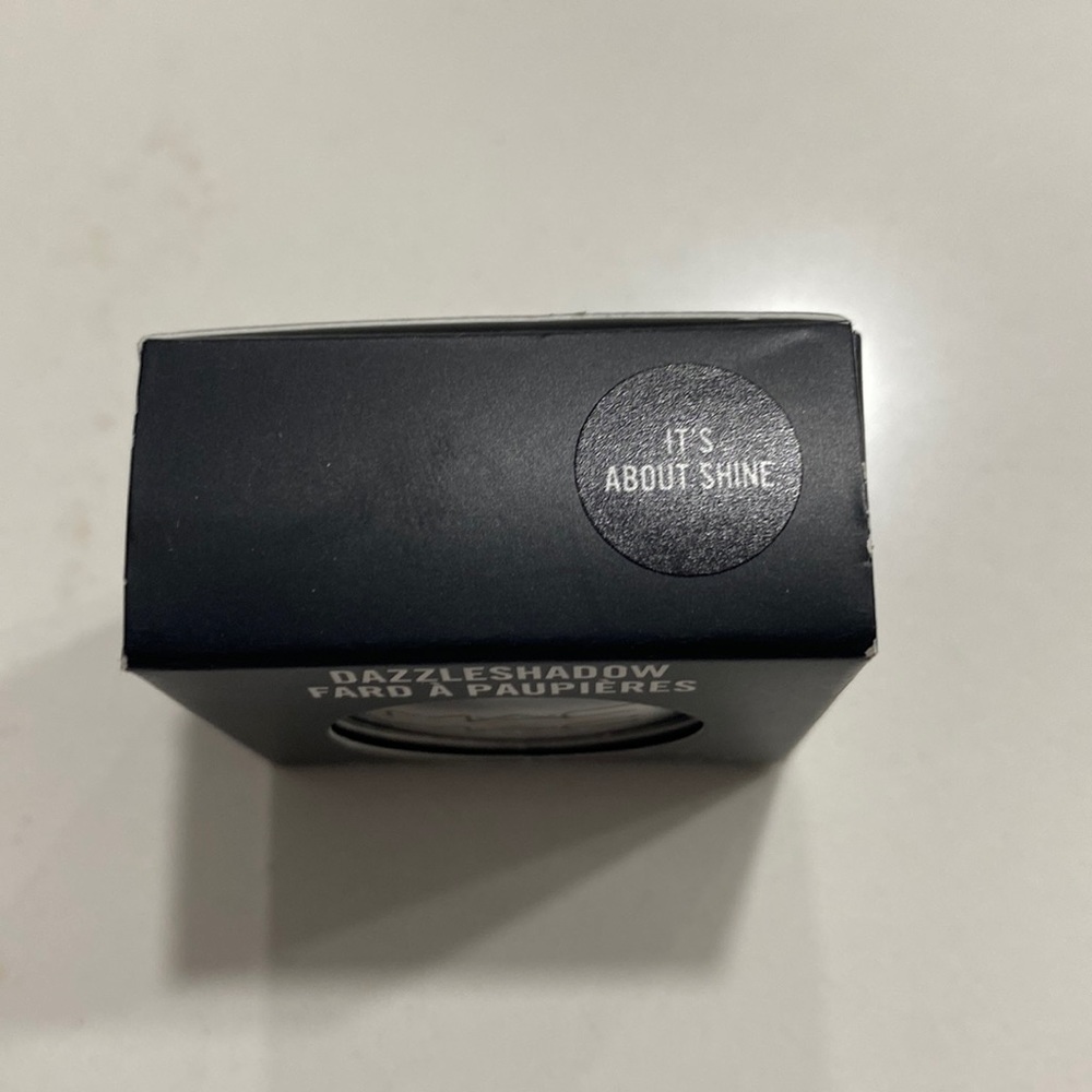 MAC dazzleshadow